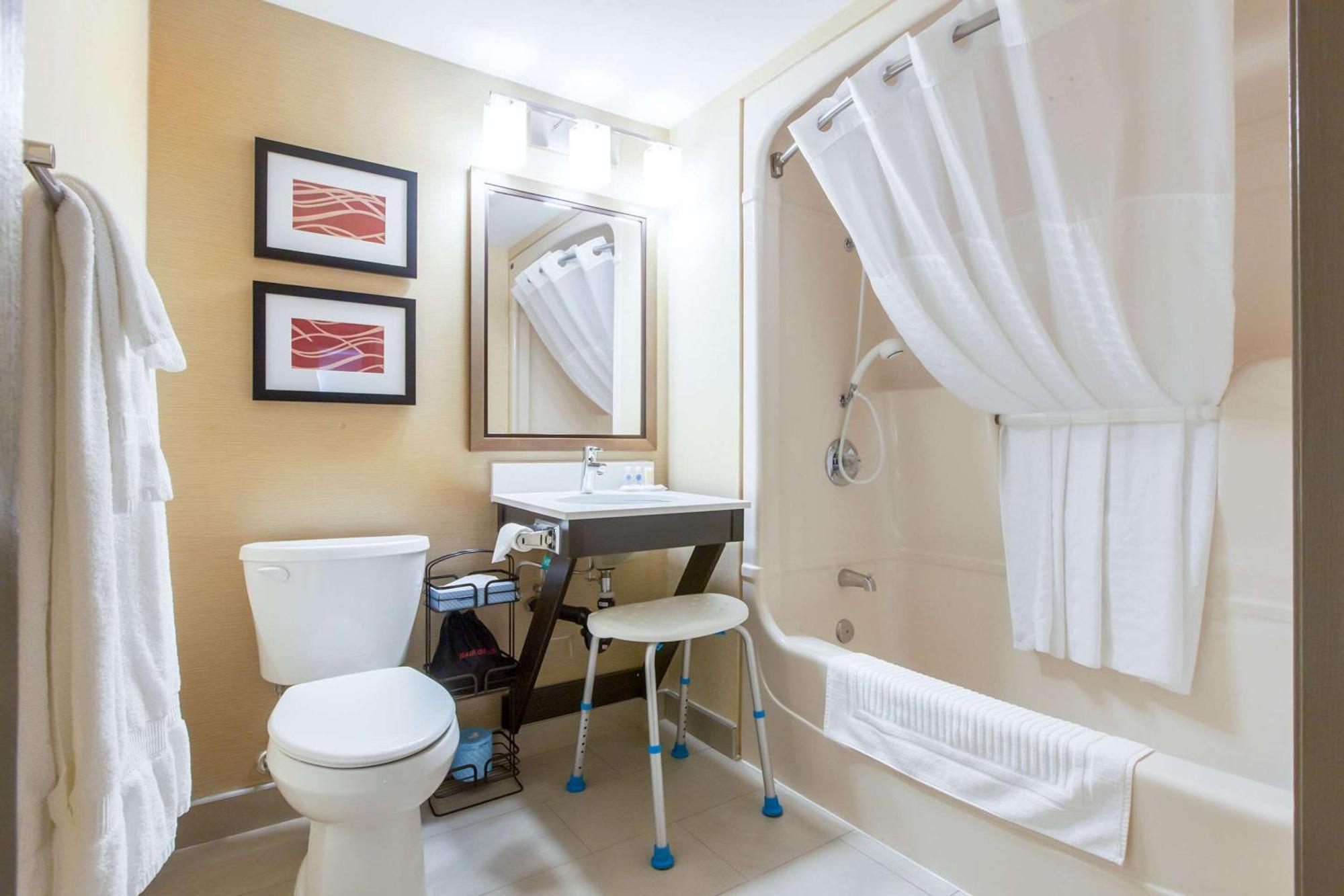 Chatham-Kent Comfort Inn מראה חיצוני תמונה