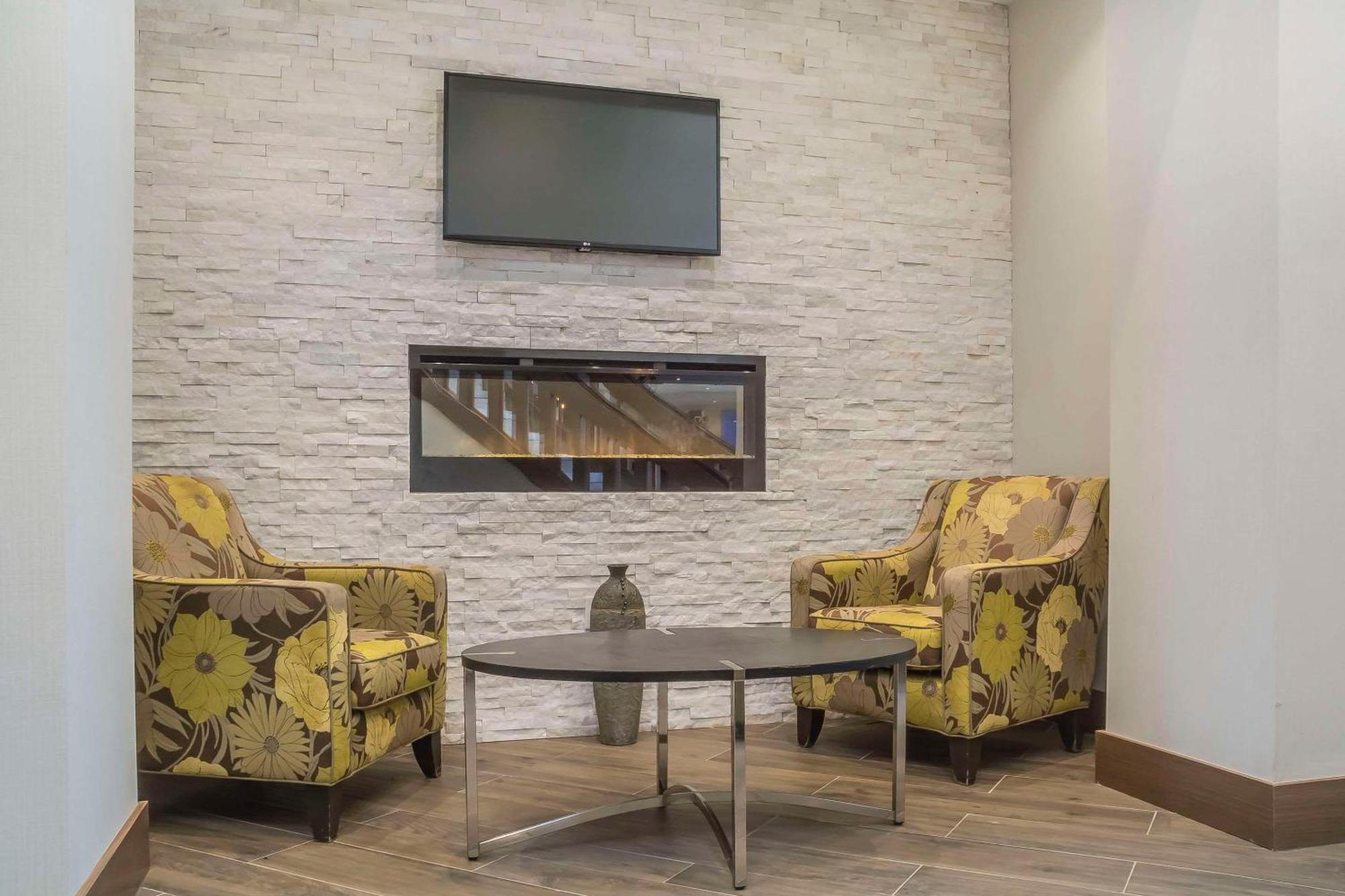 Chatham-Kent Comfort Inn מראה חיצוני תמונה