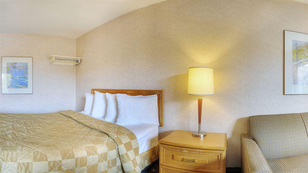 Chatham-Kent Comfort Inn מראה חיצוני תמונה